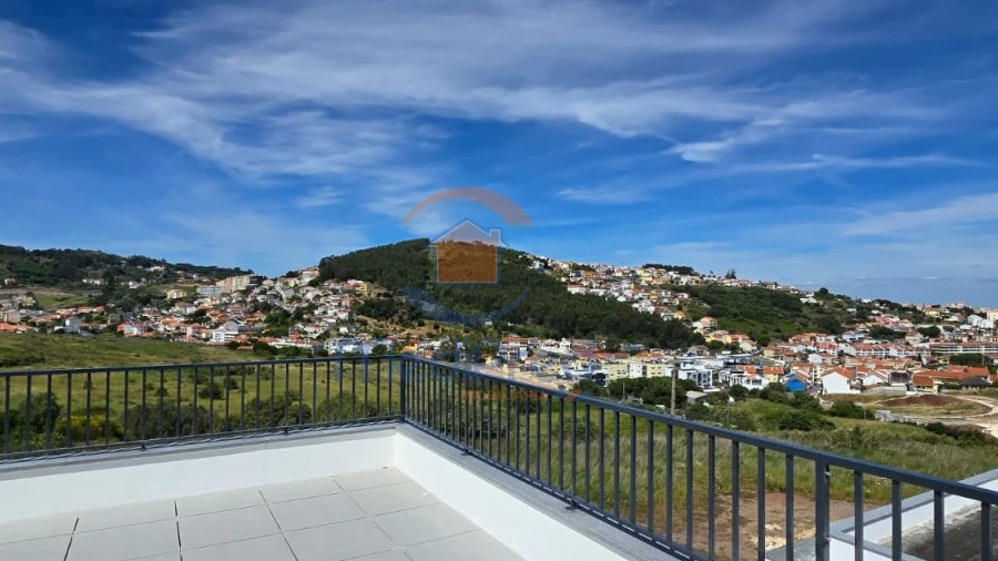 Moradia T4 para Venda em Pontinha e Famões