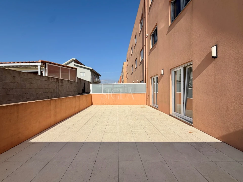 Apartamento T3 para Arrendamento em Canidelo Foto 2