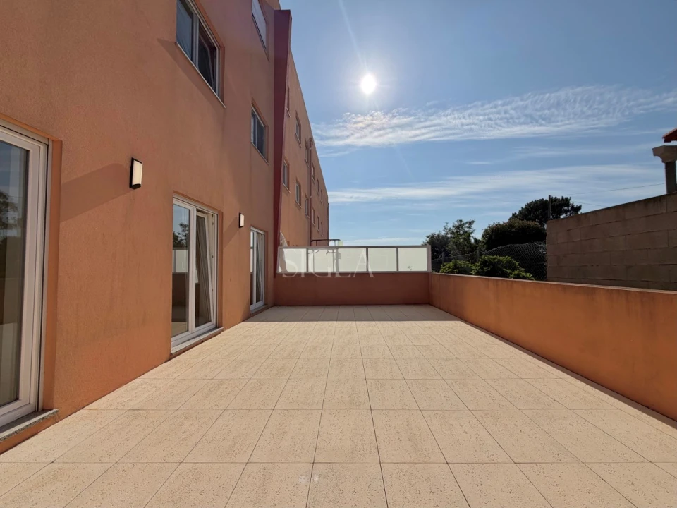 Apartamento T3 para Arrendamento em Canidelo Foto 3
