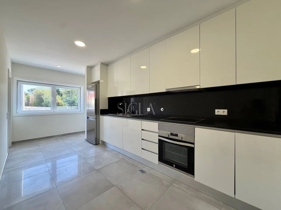 Apartamento T3 para Arrendamento em Canidelo Foto 12