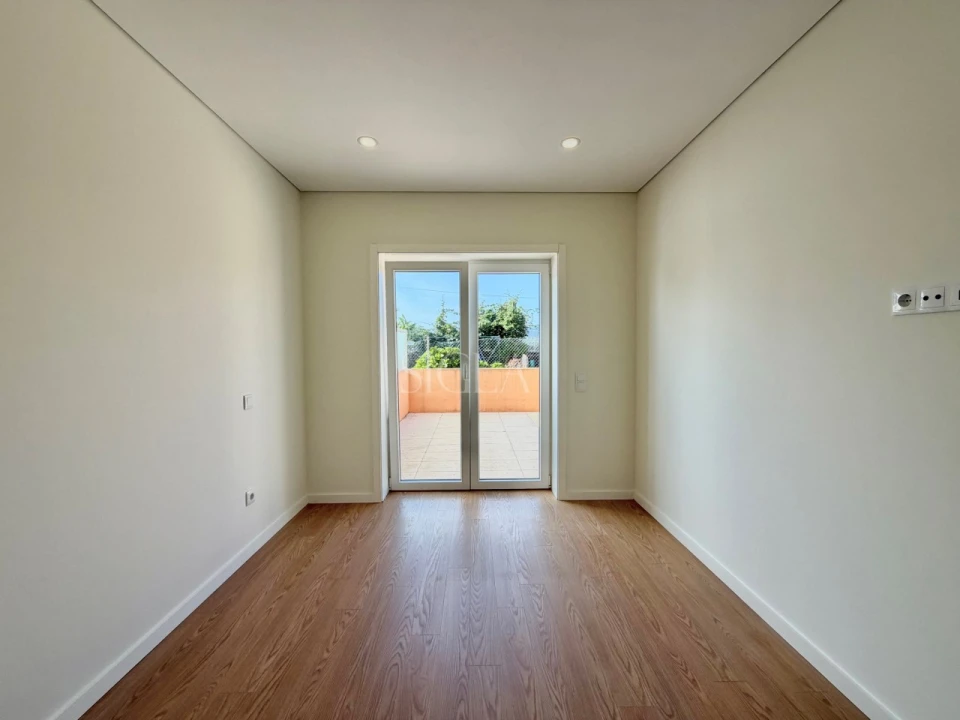 Apartamento T3 para Arrendamento em Canidelo Foto 23
