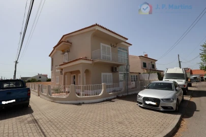 Moradia T2 para Venda em Azeitão (São Lourenço e São Simão)