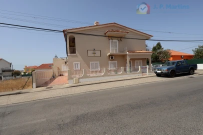 Moradia T2 para Venda em Azeitão (São Lourenço e São Simão)
