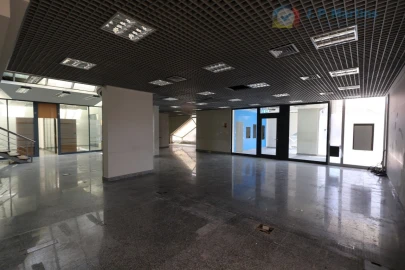 Loja para Venda em Malveira e São Miguel de Alcainça