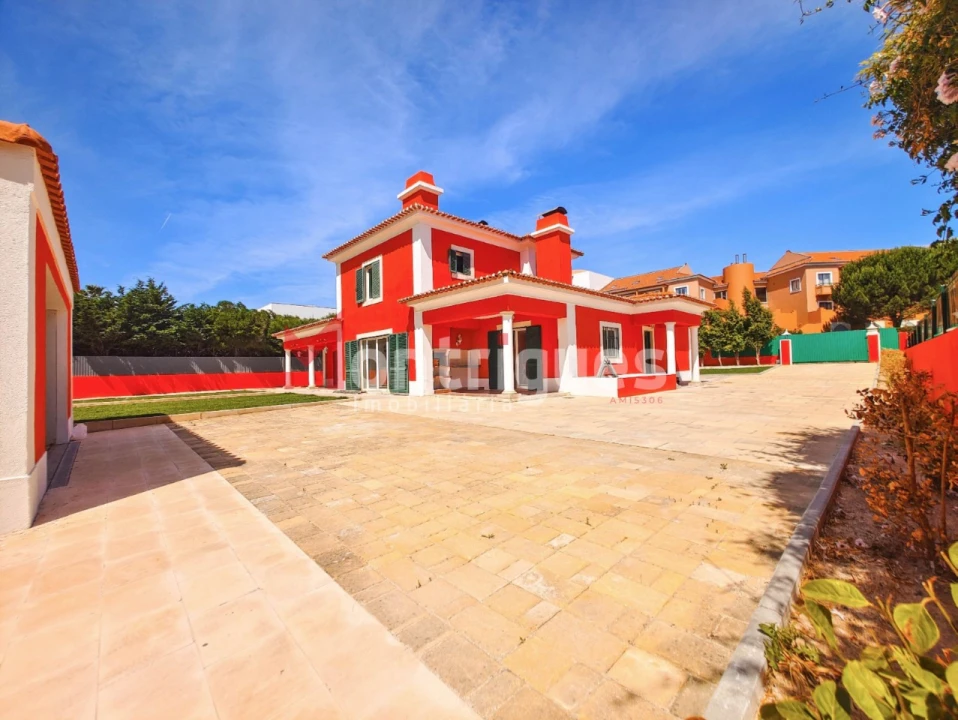 Moradia T4 para Venda em Santa Maria e São Miguel, São Martinho, São Pedro Penaferrim Foto 7