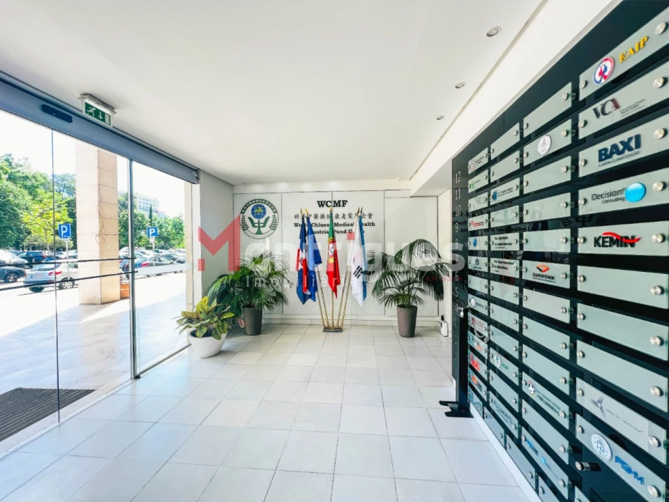 Escritório para Venda em Alvalade Foto 4