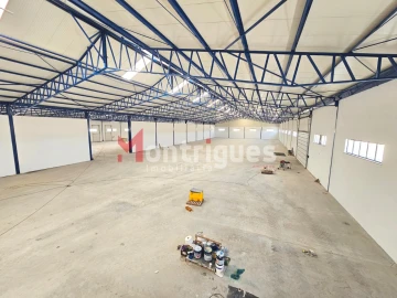 Armazém para Arrendamento em Pegões