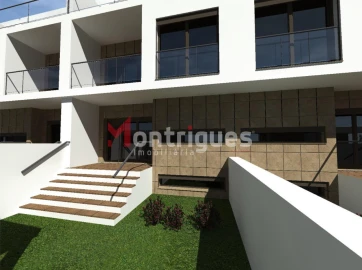 Terreno para Venda em Sarilhos Grandes