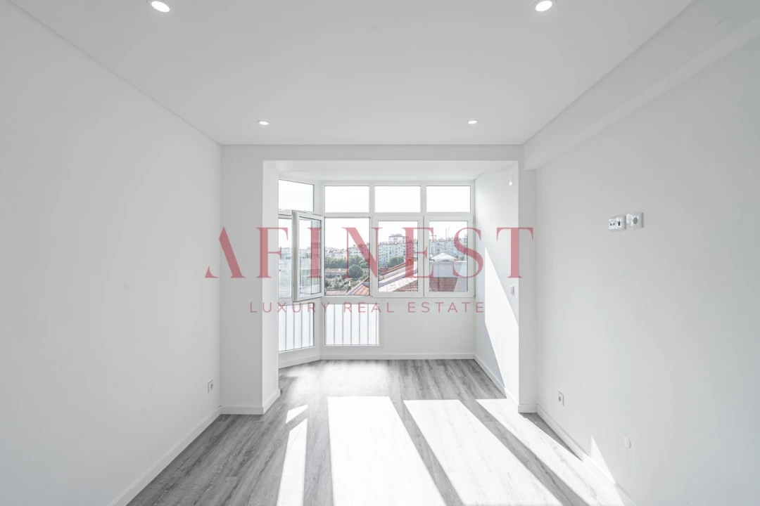 Apartamento T2 para Arrendamento em Massamá e Monte Abraão Foto 3