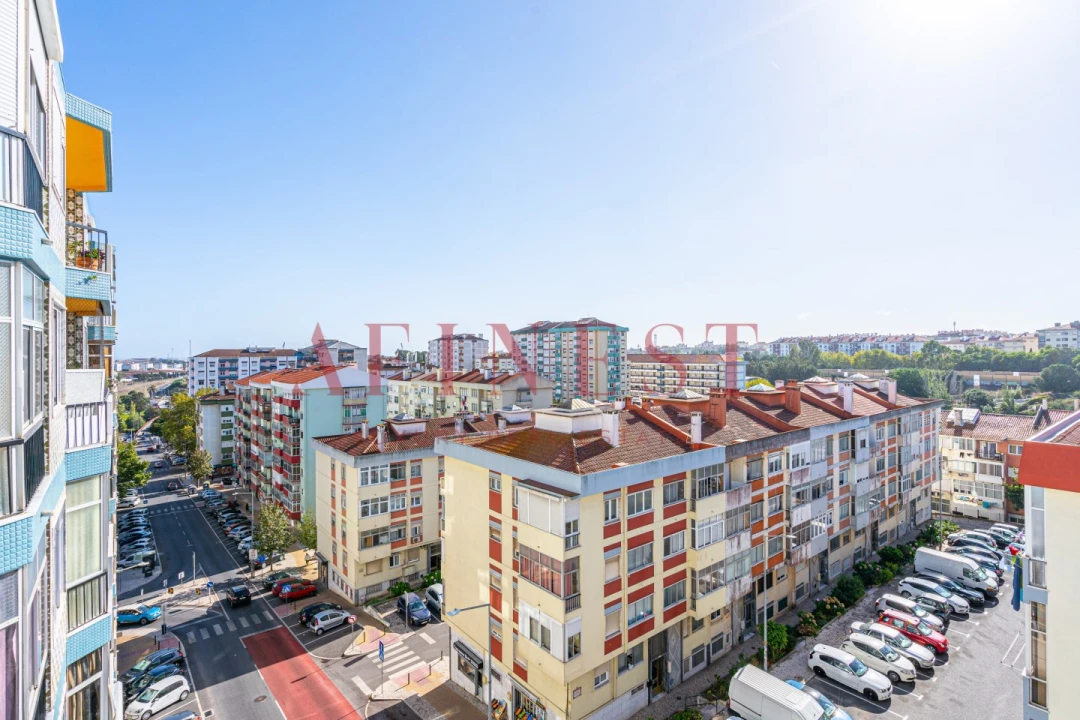 Apartamento T2 para Arrendamento em Massamá e Monte Abraão Foto 10