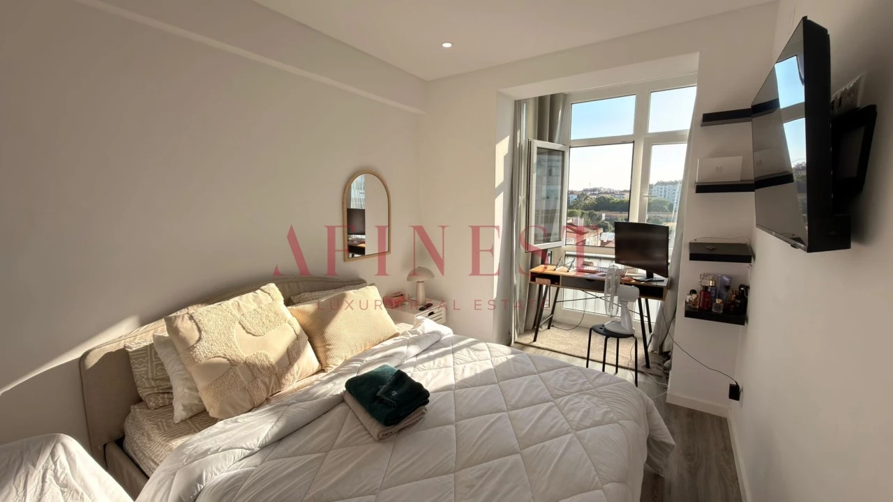 Apartamento T2 para Arrendamento em Massamá e Monte Abraão Foto 23