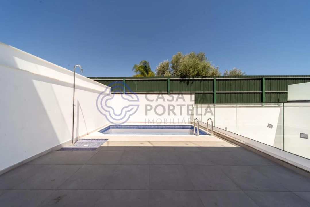 Moradia T4 para Venda em Montenegro Foto 16