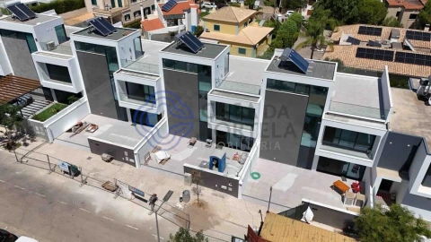 Moradia T4 para Venda em Montenegro