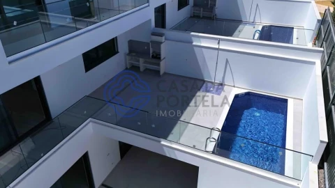 Moradia T4 para Venda em Montenegro