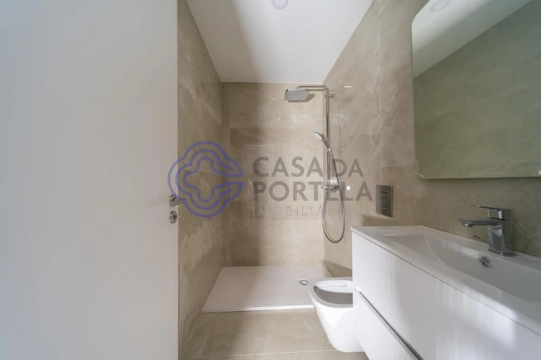 Moradia T4 para Venda em Montenegro Foto 46