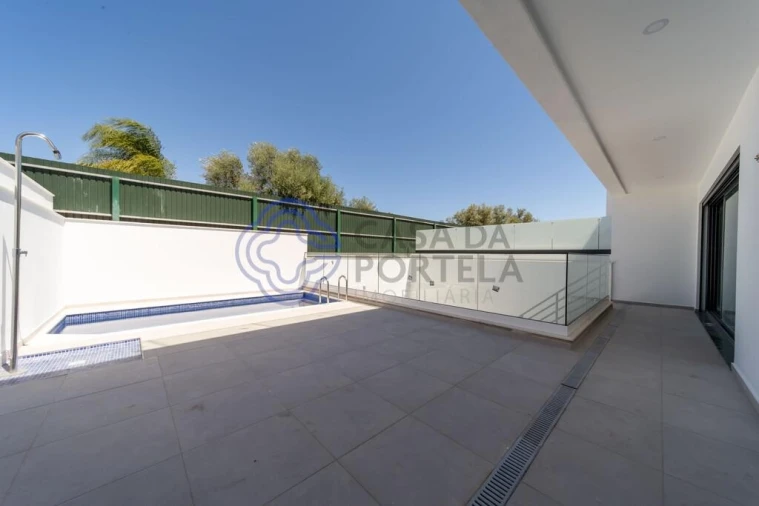 Moradia T4 para Venda em Montenegro Foto 18