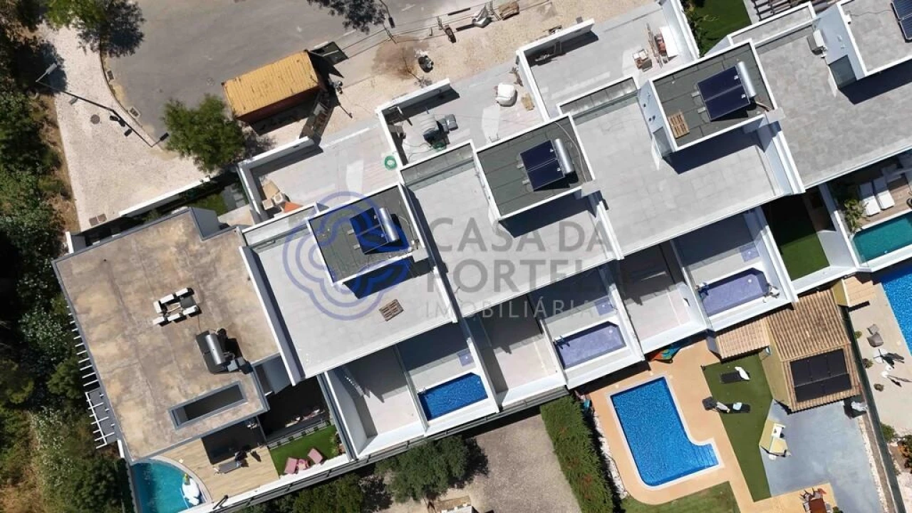 Moradia T4 para Venda em Montenegro Foto 3
