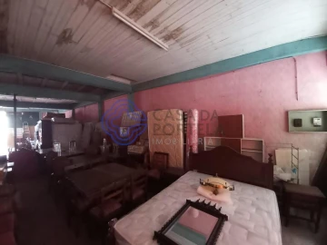 Armazém para Venda em São João Baptista e Santa Maria dos Olivais