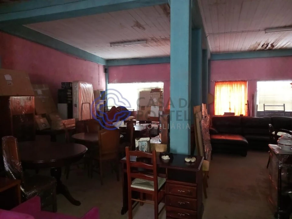 Armazém para Venda em São João Baptista e Santa Maria dos Olivais Foto 1