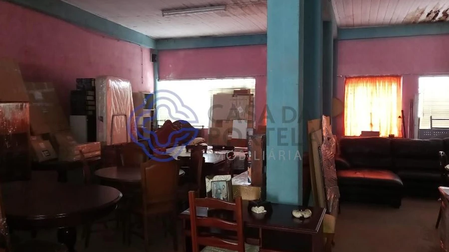 Armazém para Venda em São João Baptista e Santa Maria dos Olivais