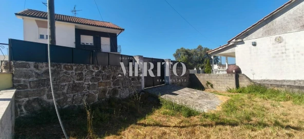 Terreno para Venda em Alvarães