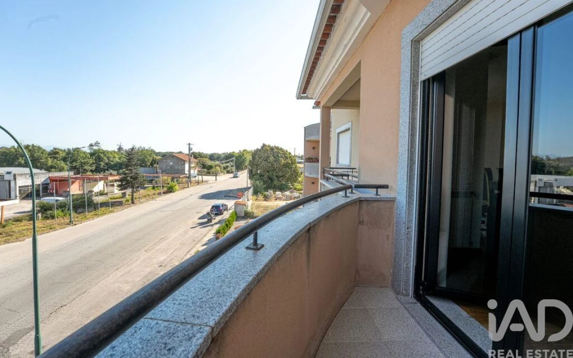 Apartamento T4 para Venda em Santa Comba Dão e Couto do Mosteiro Foto 10