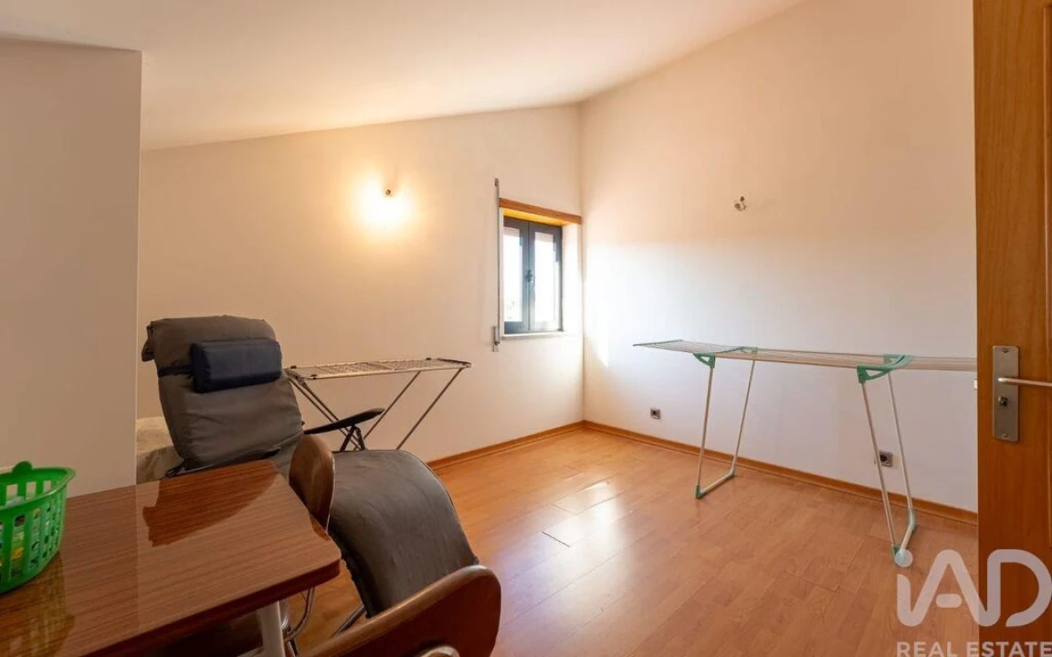 Apartamento T4 para Venda em Santa Comba Dão e Couto do Mosteiro Foto 27