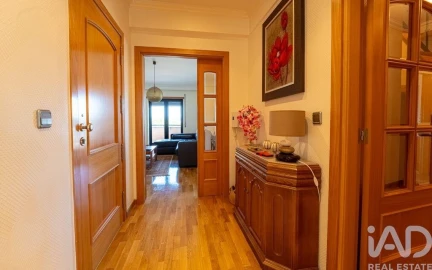 Apartamento T4 para Venda em Santa Comba Dão e Couto do Mosteiro