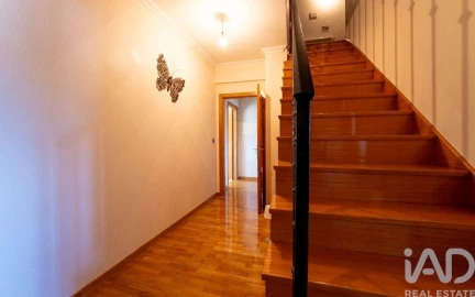 Apartamento T4 para Venda em Santa Comba Dão e Couto do Mosteiro