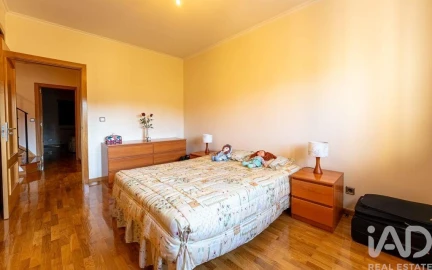 Apartamento T4 para Venda em Santa Comba Dão e Couto do Mosteiro