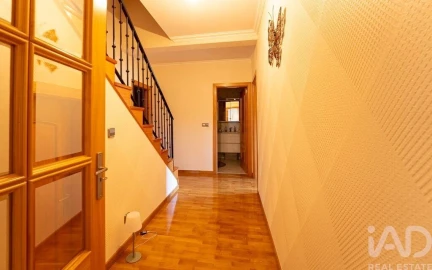 Apartamento T4 para Venda em Santa Comba Dão e Couto do Mosteiro