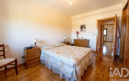Apartamento T4 para Venda em Santa Comba Dão e Couto do Mosteiro