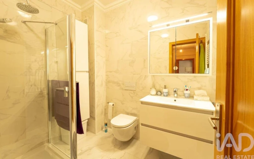 Apartamento T4 para Venda em Santa Comba Dão e Couto do Mosteiro Foto 16