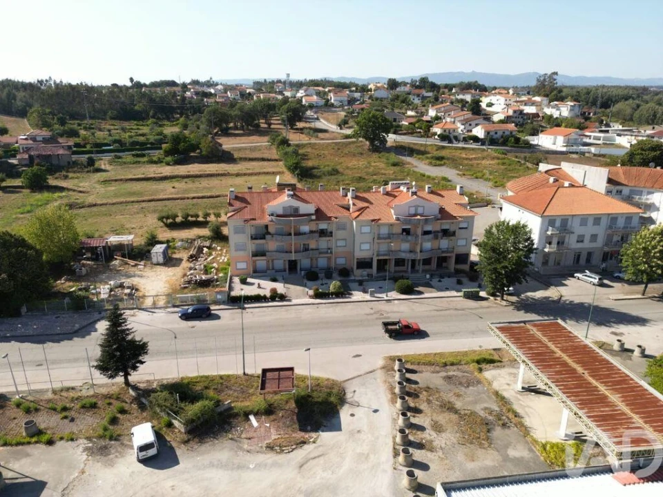 Apartamento T4 para Venda em Santa Comba Dão e Couto do Mosteiro Foto 1