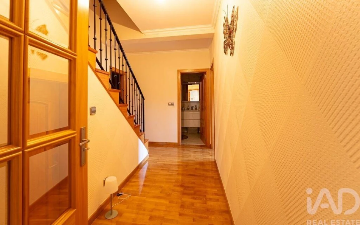 Apartamento T4 para Venda em Santa Comba Dão e Couto do Mosteiro Foto 14