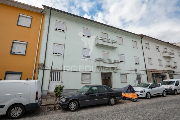 Apartamento T2 para Venda em Amares e Figueiredo Foto 3
