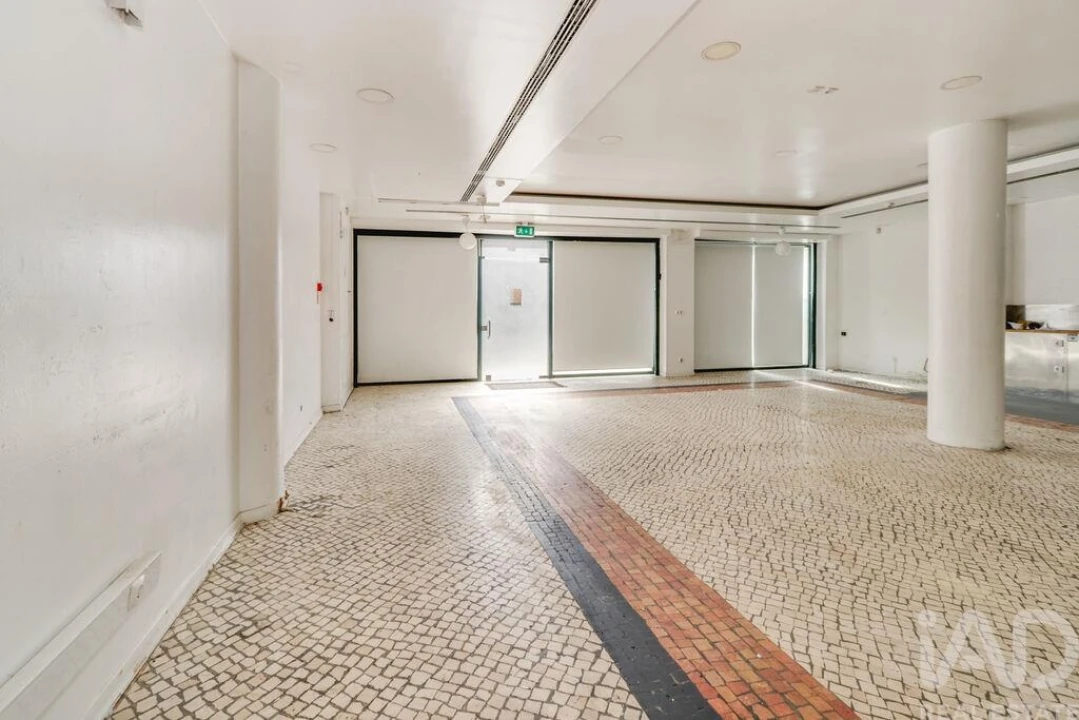 Loja para Arrendamento em Alvalade Foto 3