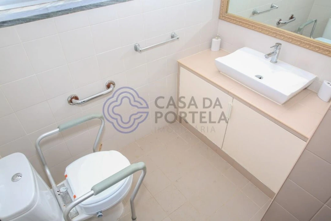 Moradia T3 para Venda em Abrigada e Cabanas de Torres Foto 9