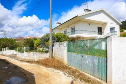 Moradia T3 para Venda em Abrigada e Cabanas de Torres