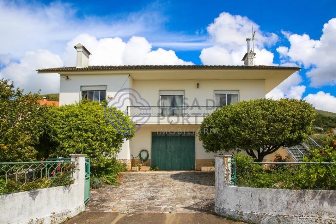 Moradia T3 para Venda em Abrigada e Cabanas de Torres Foto 1