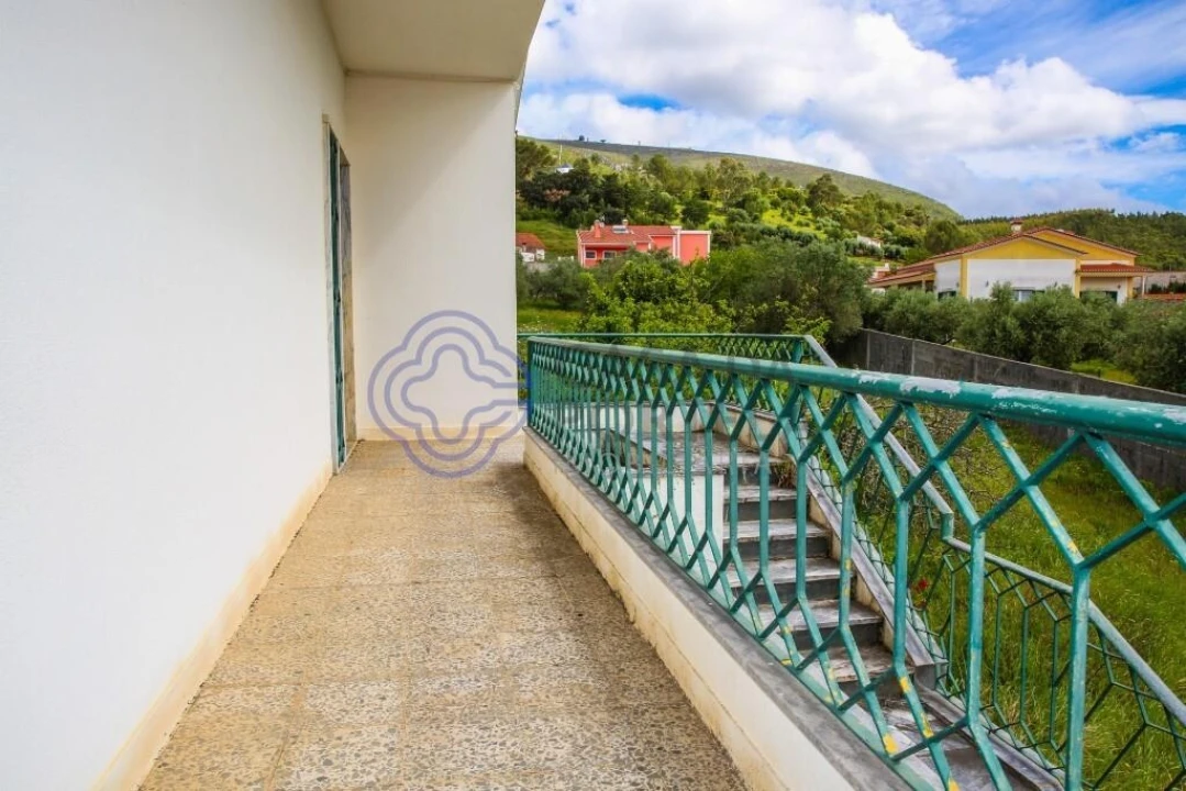 Moradia T3 para Venda em Abrigada e Cabanas de Torres Foto 3