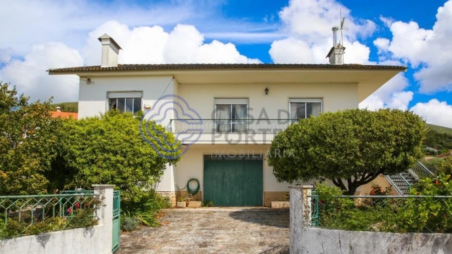 Moradia T3 para Venda em Abrigada e Cabanas de Torres