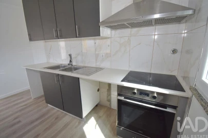 Moradia T2 para Arrendamento em Tavarede