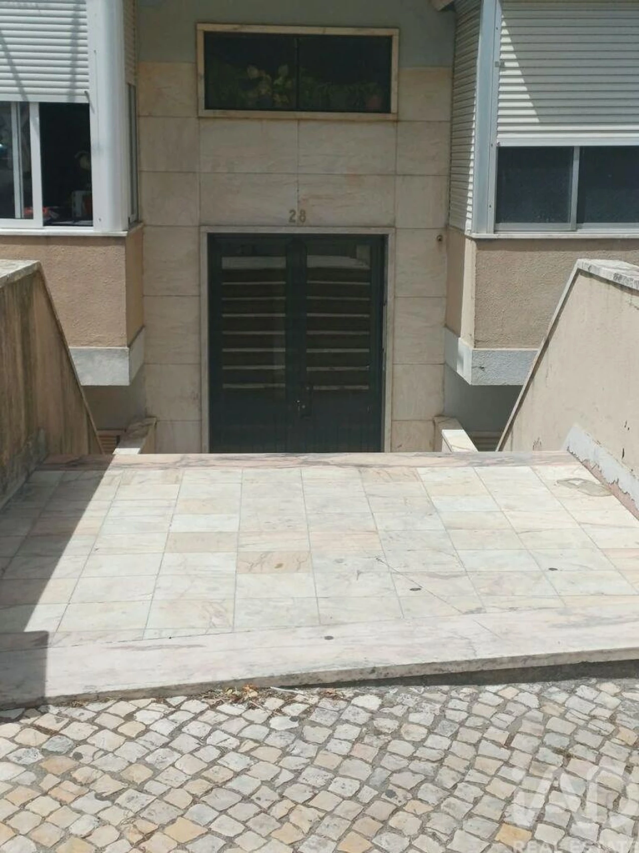 Apartamento T2 para Venda em Queluz e Belas Foto 1
