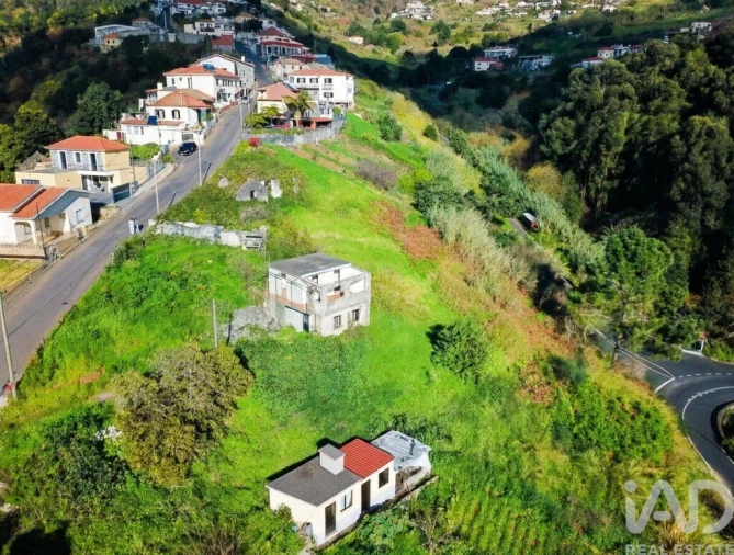 Terreno para Venda em Arco da Calheta Foto 3
