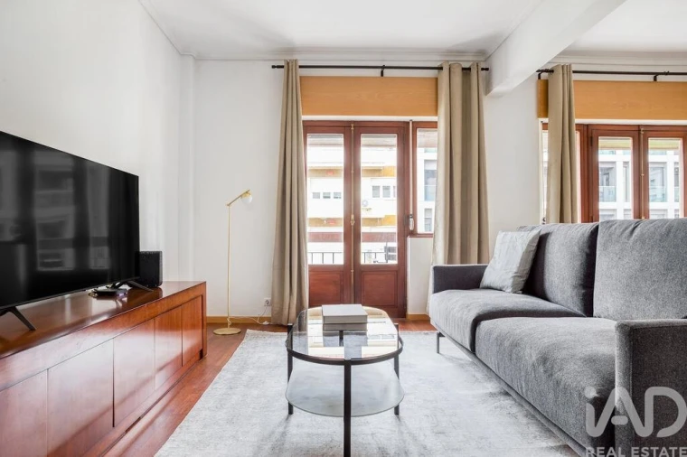 Apartamento T3 para Venda em Avenidas Novas Foto 2