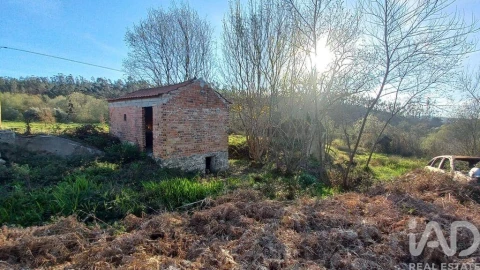Moradia para Venda em Santiago e São Simão de Litém e Albergaria dos Doze