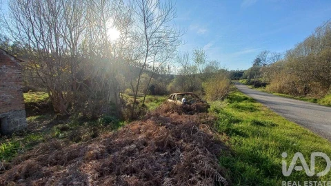 Moradia para Venda em Santiago e São Simão de Litém e Albergaria dos Doze