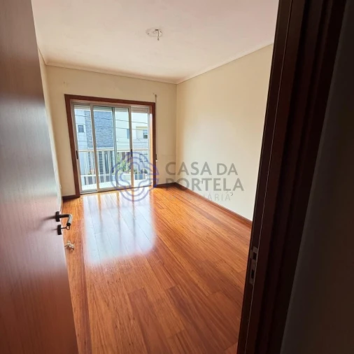 Moradia T4 para Venda em Madalena Foto 14