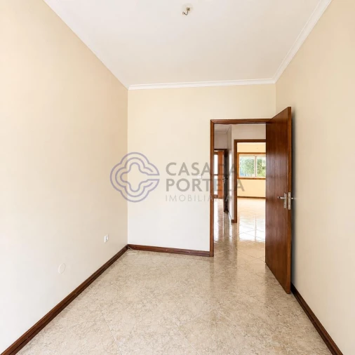 Moradia T4 para Venda em Madalena Foto 11